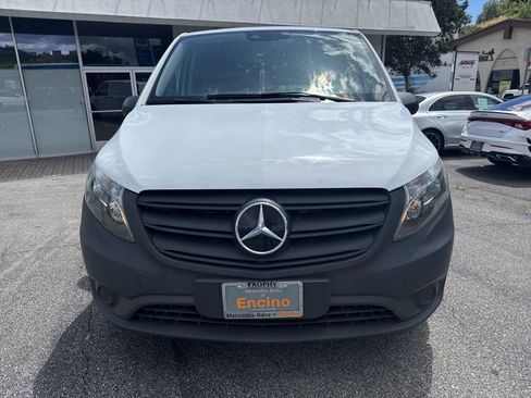 Used 2023 Mercedes-Benz Metris image 2