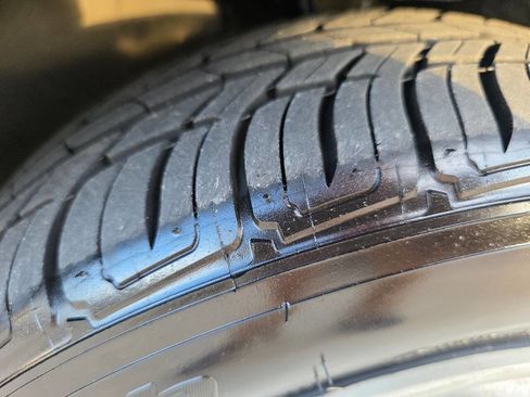 Used 2005 Hyundai Elantra GLS image 21