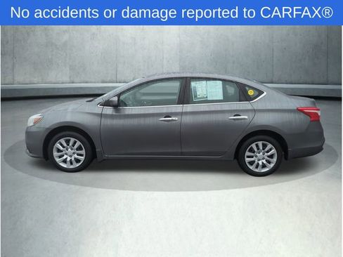 Used 2017 Nissan Sentra SV image 2