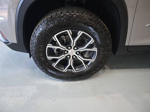 New 2026 GMC Acadia AT4 w/ Luxury Package AWD/4WD image 29