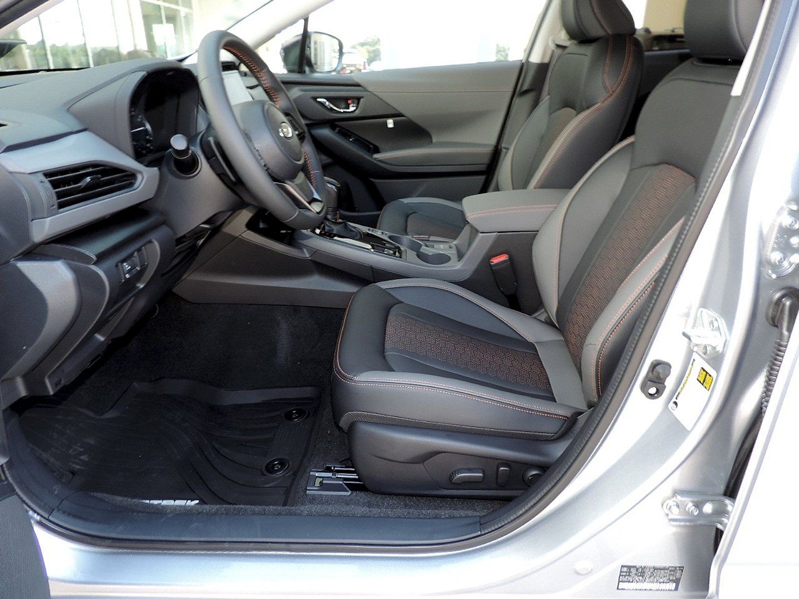 Used 2025 Subaru Crosstrek 2.5i Limited w/ Crosstrek Mirror Package AWD/4WD image 14