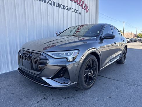 Used 2023 Audi e-tron Premium w/ Convenience Plus Package image 8