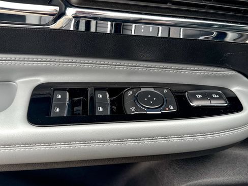 Certified 2022 Lincoln Corsair Standard w/ Equipment Group 101A image 19