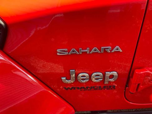 Used 2020 Jeep Wrangler Unlimited Sahara image 8
