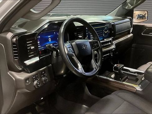 Used 2023 Chevrolet Silverado 1500 LT Trail Boss w/ Protection Package AWD/4WD image 18