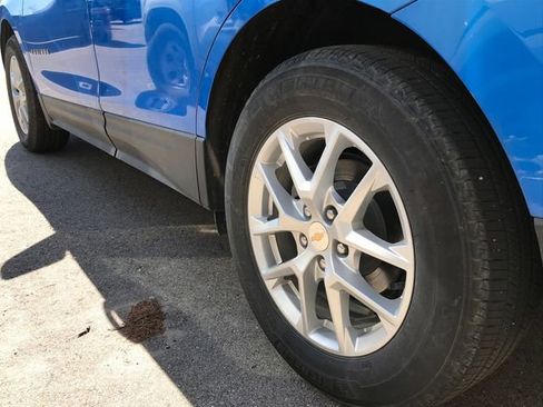 Used 2024 Chevrolet Equinox LT FWD image 12
