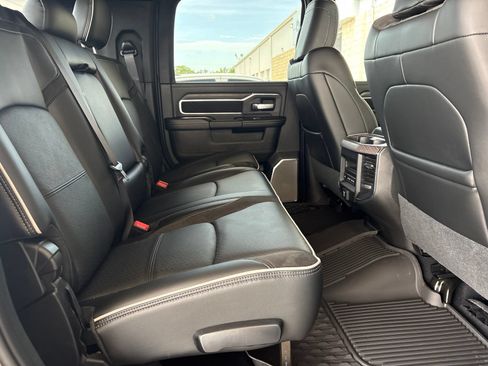 New 2026 RAM 2500 Laramie AWD/4WD image 19