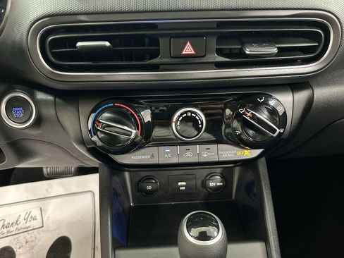 Used 2023 Hyundai Kona SEL AWD/4WD image 16