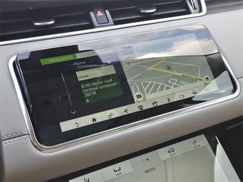 Used 2020 Land Rover Range Rover Evoque SE image 32