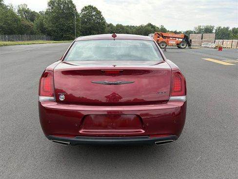 Used 2022 Chrysler 300 Touring L w/ Popular Equipment Group AWD/4WD image 14