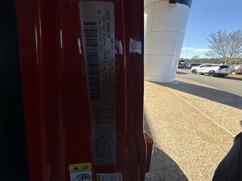 Used 2018 Jeep Wrangler Unlimited Sport S image 32