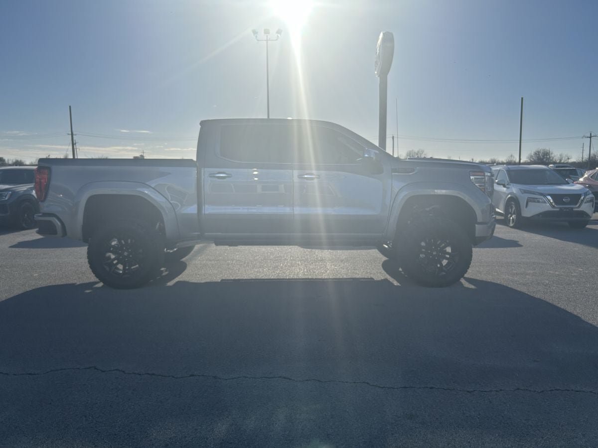 Used 2025 GMC Sierra 1500 SLT w/ SLT Premium Package AWD/4WD image 3