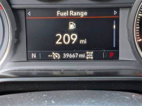 Used 2021 Chevrolet Silverado 1500 LT Trail Boss w/ Bed Protection Package image 31