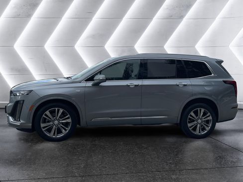 Certified 2025 Cadillac XT6 Premium Luxury image 3