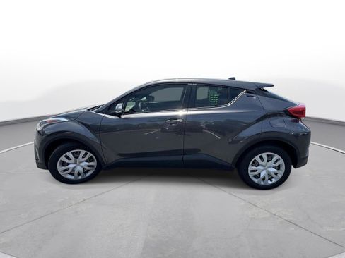 Used 2019 Toyota C-HR LE FWD image 9