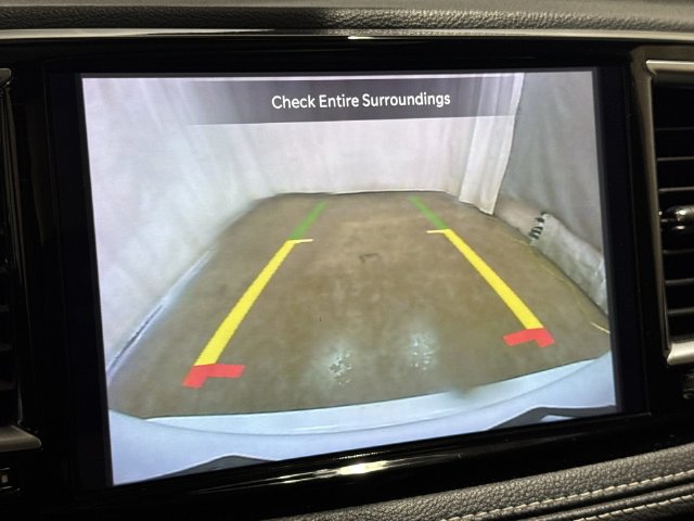 Used 2023 Chrysler Pacifica Limited FWD image 21