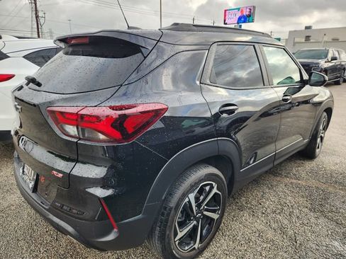 Used 2022 Chevrolet TrailBlazer RS w/ Sun and Liftgate Package FWD image 4