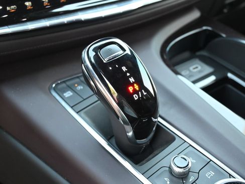 Used 2023 Cadillac Escalade ESV Sport Platinum AWD/4WD image 14