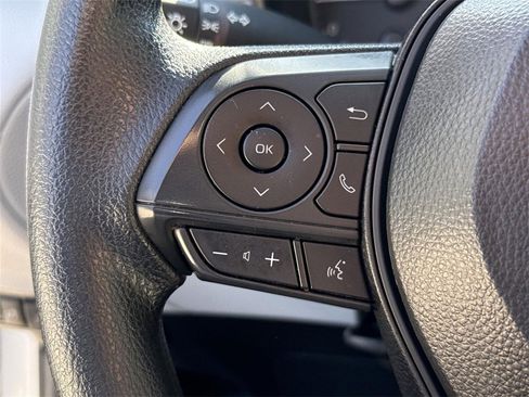 Used 2024 Toyota Corolla Cross L image 32