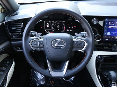 Used 2024 Lexus NX 250 FWD w/ Towing Package (2000 Lbs) image 18