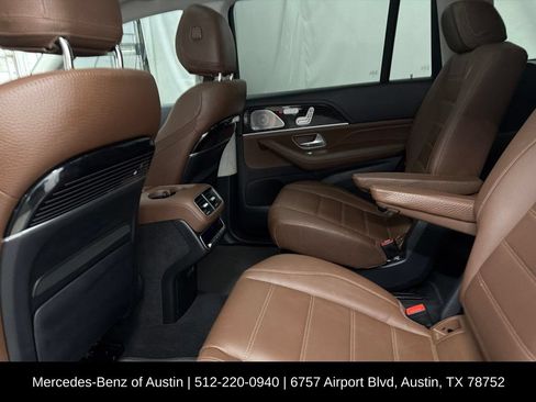 Used 2024 Mercedes-Benz GLS 450 4MATIC image 21