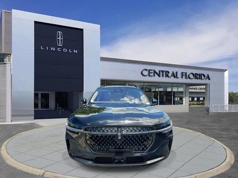 Certified 2025 Lincoln Nautilus Reserve w/ Jet Appearance Package AWD/4WD image 2