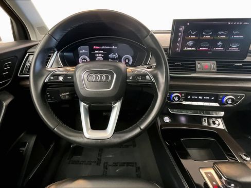 Used 2023 Audi Q5 2.0T Premium Plus w/ Premium Plus Package AWD/4WD image 6