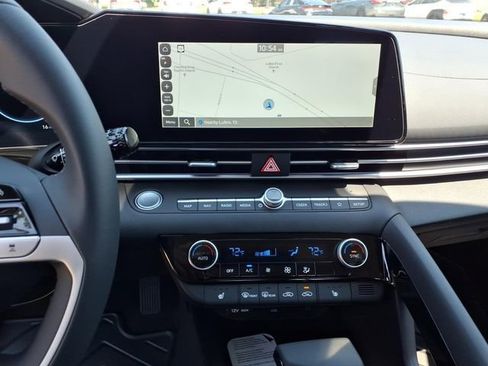 New 2026 Hyundai Elantra Limited FWD image 17