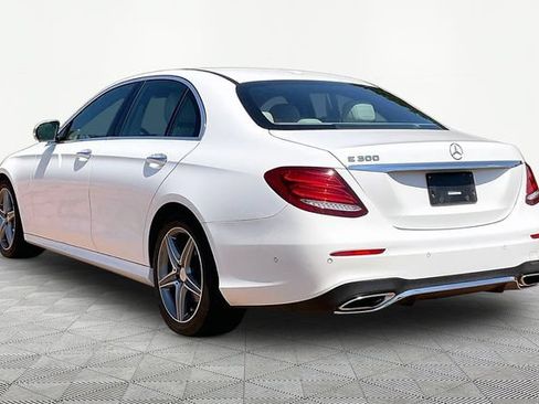 Used 2017 Mercedes-Benz E 300 image 4