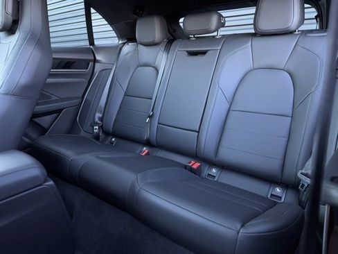 New 2025 Porsche Macan Electric image 37