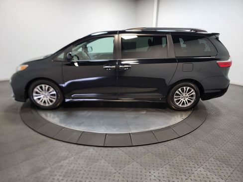 Used 2020 Toyota Sienna XLE FWD image 8