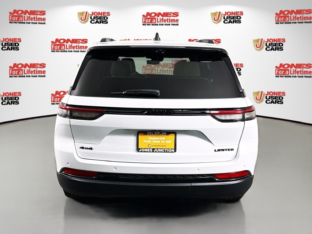 Used 2023 Jeep Grand Cherokee Limited w/ Luxury Tech Group II AWD/4WD image 16