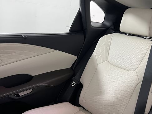 Used 2024 Lexus RX 350 FWD w/ Convenience Package image 13