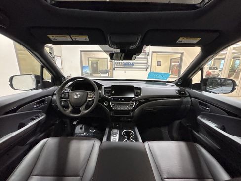 New 2026 Honda Ridgeline Black Edition image 24