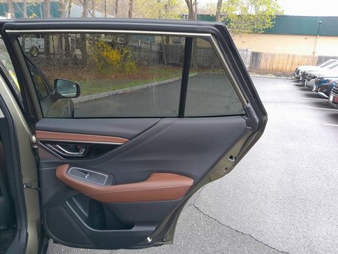 Used 2023 Subaru Outback Touring XT AWD/4WD image 38