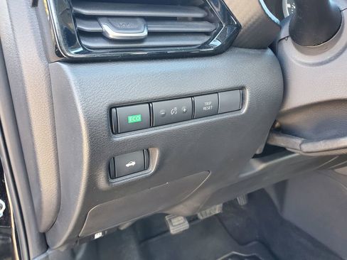 Used 2023 Nissan Sentra SV image 19