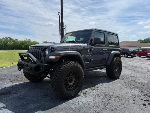 Used 2021 Jeep Wrangler Sport AWD/4WD image 2