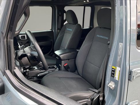 Used 2024 Jeep Wrangler Unlimited Rubicon 4xe AWD/4WD image 21