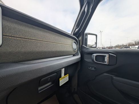 New 2026 Jeep Wrangler Willys AWD/4WD image 34