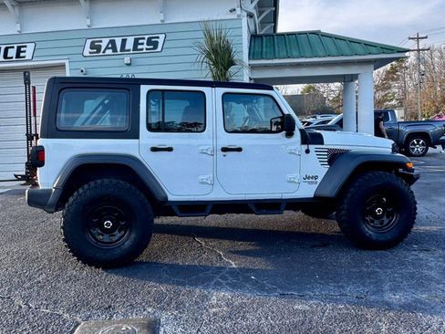 Used 2020 Jeep Wrangler Unlimited Sport image 8