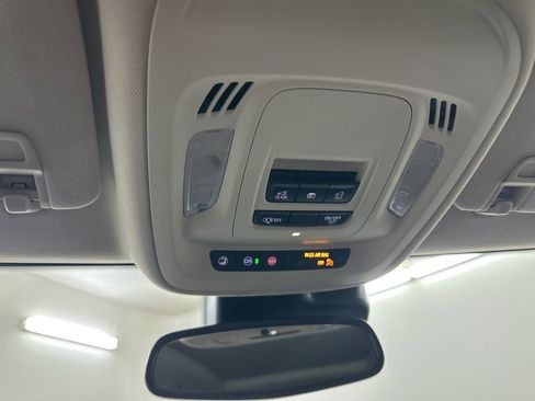 Certified 2021 Buick Envision Essence image 46