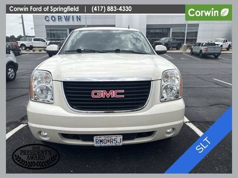Used 2014 GMC Yukon XL SLT w/ SLT-2 Equipment Package AWD/4WD image 1