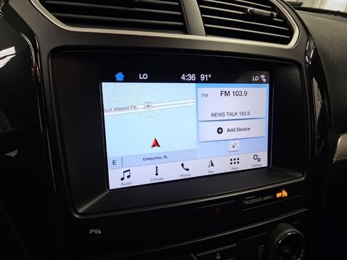 Used 2018 Ford Explorer XLT w/ Equipment Group 202A FWD image 15
