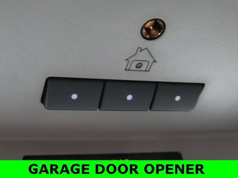 Used 2015 GMC Yukon XL Denali w/ Enhanced Security Package image 40