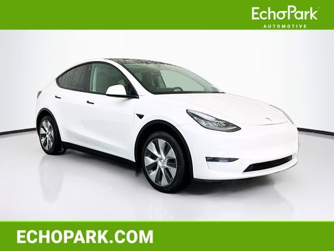 Used 2023 Tesla Model Y Long Range AWD/4WD image 1