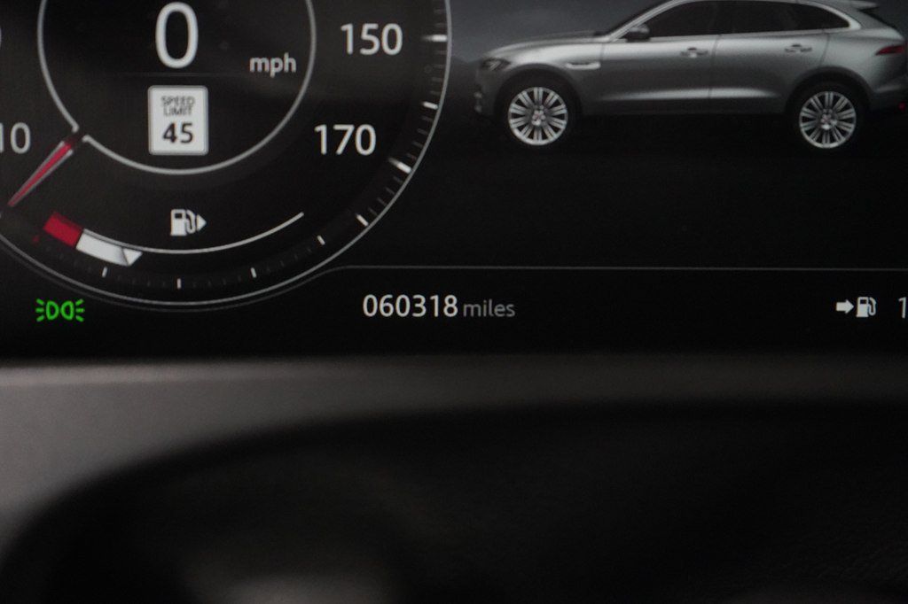 Used 2019 Jaguar F-PACE Portfolio AWD/4WD image 15