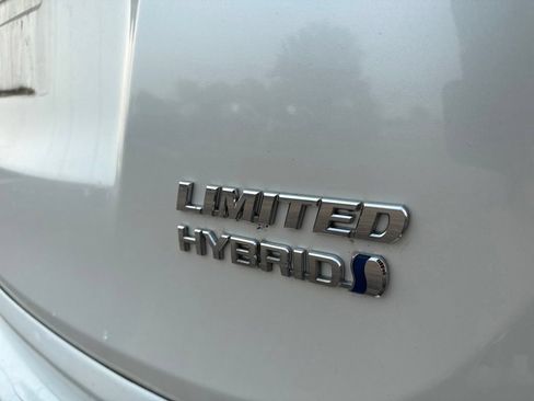 Used 2016 Toyota RAV4 Limited w/ Advanced Technology Package AWD/4WD image 4