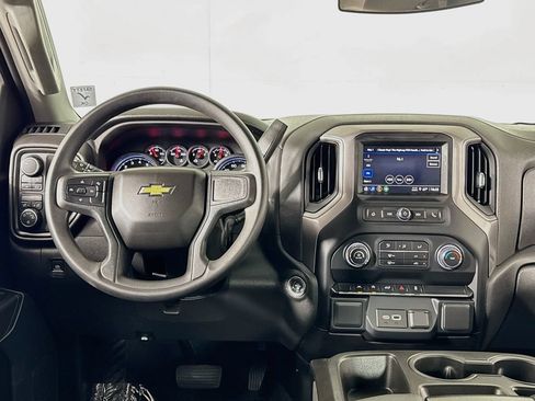 Used 2022 Chevrolet Silverado 1500 Custom AWD/4WD image 11