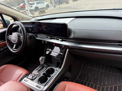 Used 2023 Kia Carnival SX Prestige image 24