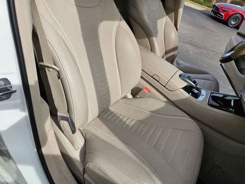 Used 2019 Mercedes-Benz S 560 Sedan image 23